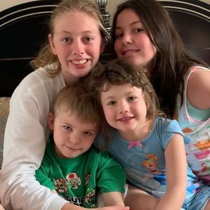 Meet your Posher, Debbie